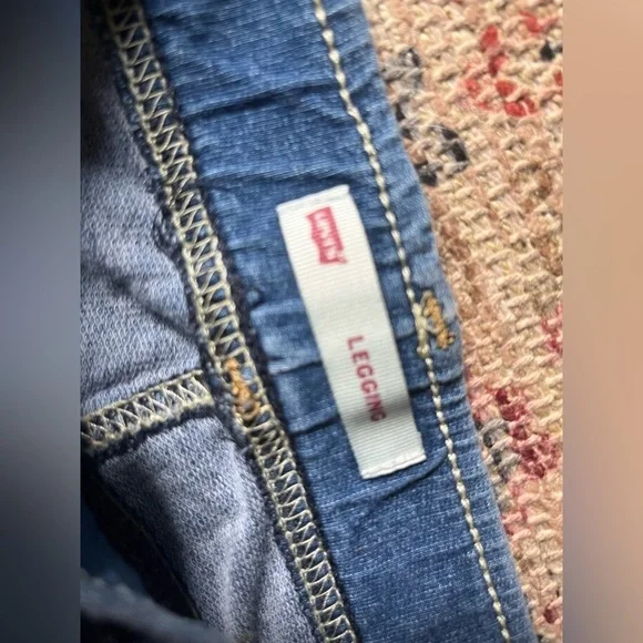 Girls 2pc bundle -sz 10-12- Levi jegging-AF hoody glitter logo-great shape ! ☀️ - Picture 8 of 12